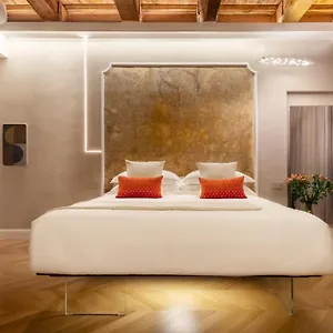 https://poesis-experience-hotel.it-romehotels.com